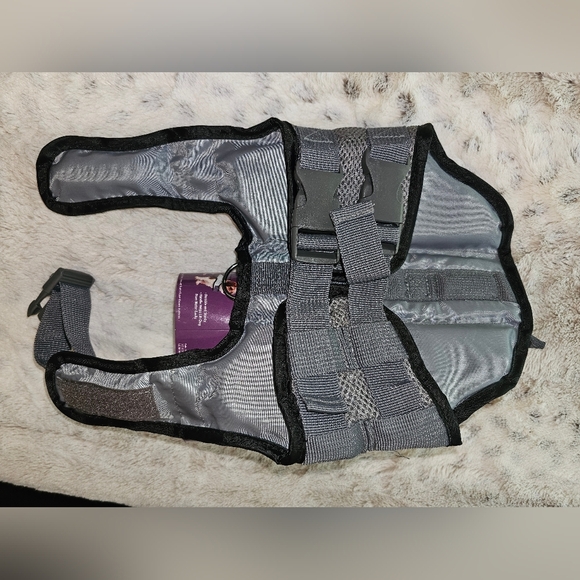 Heart to Tail Pet Flotation Aid with a shark fin!  Size XS 5-15lbs - Picture 4 of 9